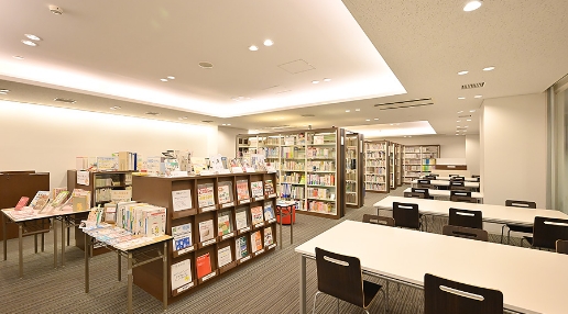 図書室内の写真